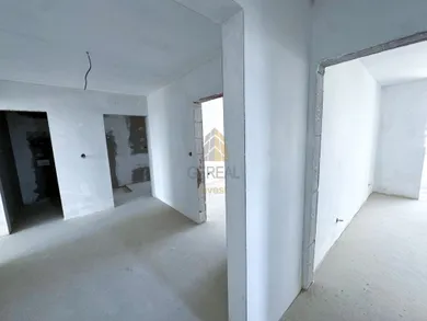 Na predaj 4-izbový byt, 133 m², Trebišov