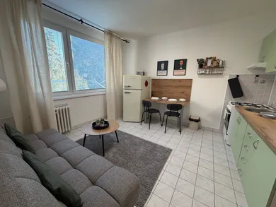 Mieszkania na wynajem, 1-pokojowe, Levice · €500