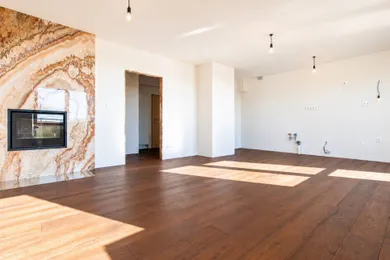 Na predaj 3-izbový byt, 110 m², Bratislava-Karlova Ves, Gabčíkova