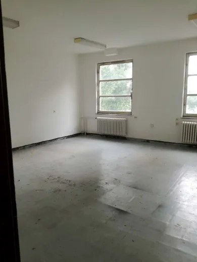 Na prenájom objekt, 34 m², Bratislava-Nové Mesto, Račianska