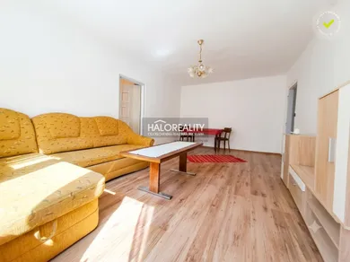 Na prenájom 2-izbový byt, 57 m², Handlová