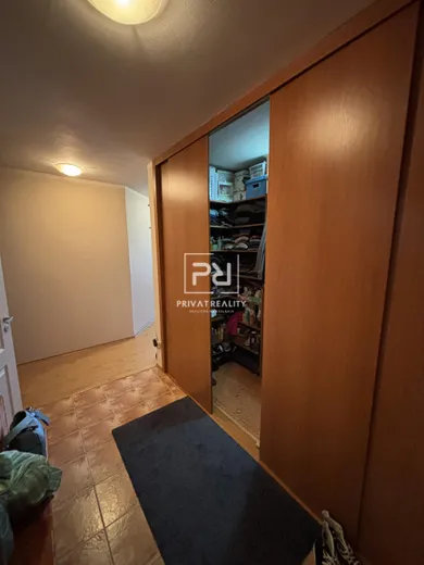 Na predaj 3-izbový byt, 77 m², Bratislava-Vrakuňa, Bebravská