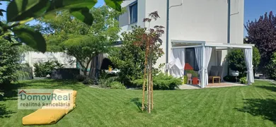 Domy na predaj 4-izbový, Rovinka · €429 000