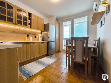 Mieszkania na wynajem, 4-pokojowe, Bratislava-Podunajské Biskupice · €800
