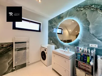 Na prenájom 3-izbový byt, 80 m², Ružindol, Družstevná