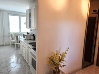 Na predaj 3-izbový byt, 73 m², Sereď