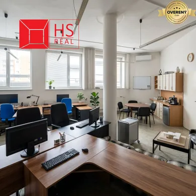 Na predaj komerčné, 46 m², Nové Zámky, Komárňanská