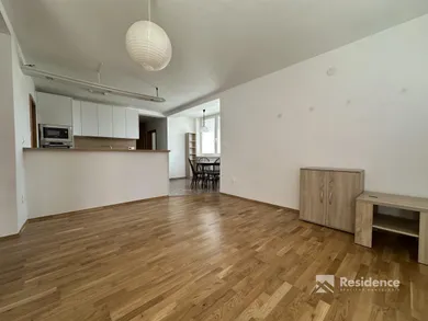 Na prenájom 4-izbový byt, 114 m², Liptovský Mikuláš, Paula Štraussa