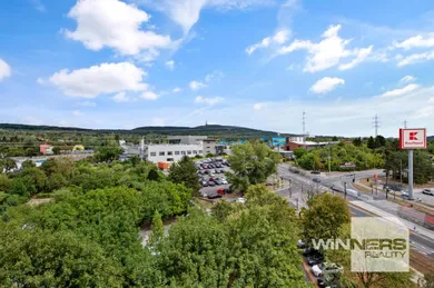 Na predaj 3-izbový byt, 77 m², Bratislava-Dúbravka, Húščavova