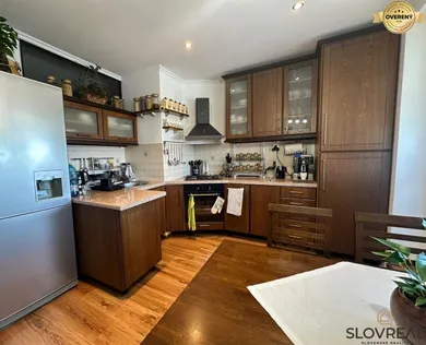 Mieszkania na sprzedaż, 2-pokojowe, Levice · €125 000