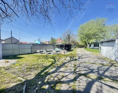 Na predaj pozemok, 108 m², Veľký Meder, Bratislavská