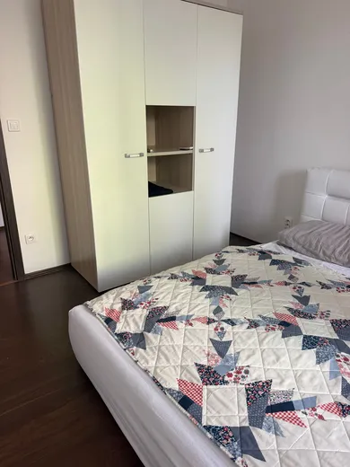 Na prenájom 3-izbový byt, 92 m², Nové Zámky