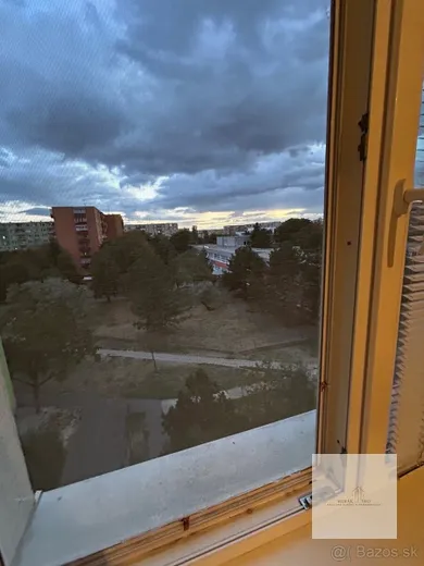 Na predaj 1-izbový byt, 25 m², Nové Zámky, Nábrežná
