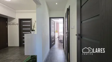 Na prenájom 3-izbový byt, 70 m², Prievidza, V. Benedikta