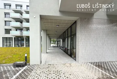 Na prenájom komerčné, 79 m², Poprad, Štefánikova