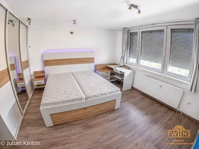 Na prenájom 3-izbový byt, 78 m², Bratislava-Petržalka, Gessayova