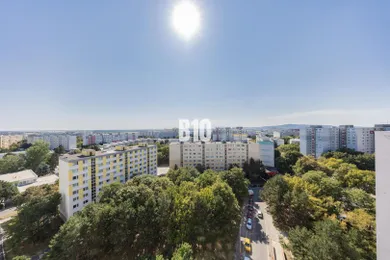Na predaj 2-izbový byt, 35 m², Bratislava-Petržalka, Beňadická
