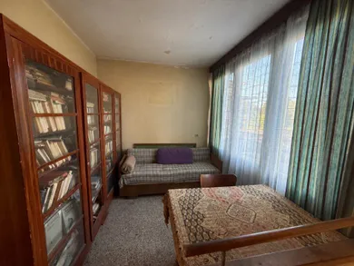 Na predaj 5-izbový dom, 110 m², Zlaté Moravce, Sládkovičova