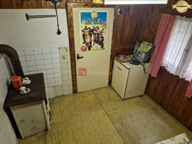 Na predaj 5-izbový rekreačný dom, 130 m², Moštenica