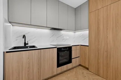 Квартири на продаж, 5-кімнатні, Bratislava-Karlova Ves · €480 000