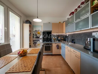 Na prenájom 4-izbový byt, 84 m², Nitra, Čajkovského