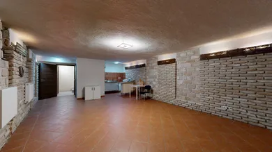 Lokale komercyjne na wynajem, Trnava · €450