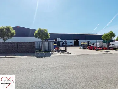 Kiadó kereskedelmi ingatlanok, Trnava · €5750