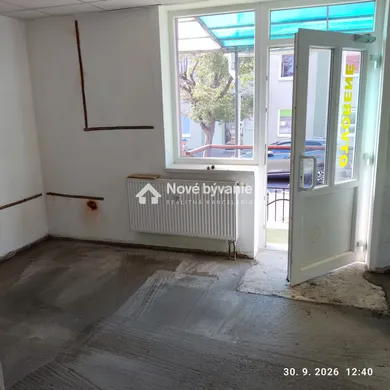 Na prenájom komerčné, 18 m², Humenné, Nemocničná