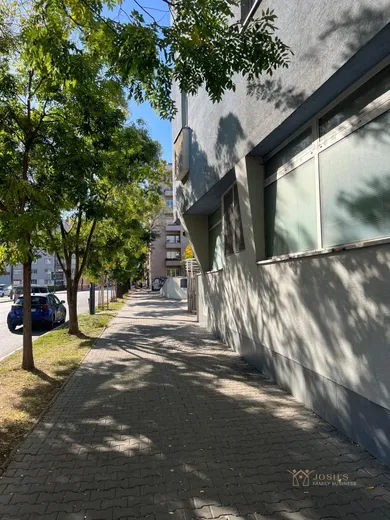 Na prenájom objekt, 20 m², Bratislava-Staré Mesto, Záhradnícka