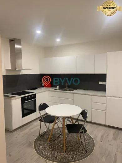 Kiadó lakások, 1-szobás, Bratislava-Staré Mesto · €670