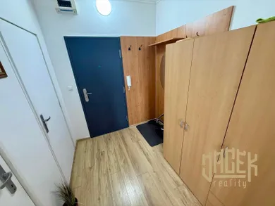 Na prenájom 1-izbový byt, 29 m², Považská Bystrica, SNP