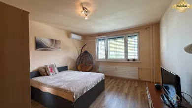 Mieszkania na sprzedaż, 3-pokojowe, Levice · €125 000