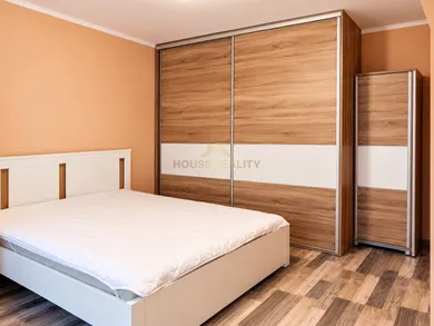 Na prenájom 1-izbový byt, 39 m², Bratislava-Rača, Novohorská