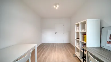 Na predaj 3-izbový byt, 88 m², Banka, Podhorská
