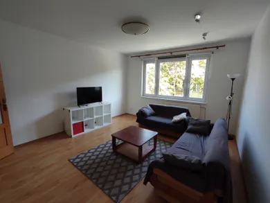 Na prenájom 3-izbový byt, 79 m², Bratislava-Ružinov, Ondavská
