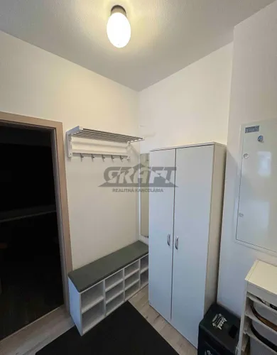 Na prenájom 1-izbový byt, 39 m², Bratislava-Ružinov, Galvaniho