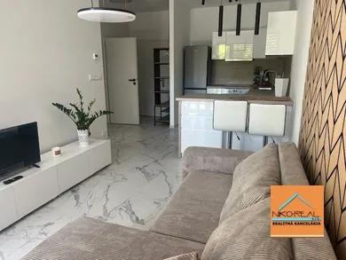 Na prenájom 2-izbový byt, 39 m², Bratislava-Ružinov, Ružová dolina