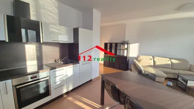 Na predaj 3-izbový byt, 82 m², Bratislava-Ružinov, Mierová