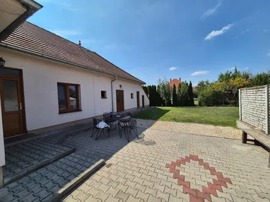 Na predaj 4-izbový dom, 135 m², Gabčíkovo, Novomestská