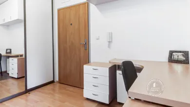 Na prenájom 1-izbový byt, 39 m², Bratislava-Lamač