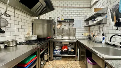 Na prenájom objekt, 111 m², Bratislava-Staré Mesto, Vysoká
