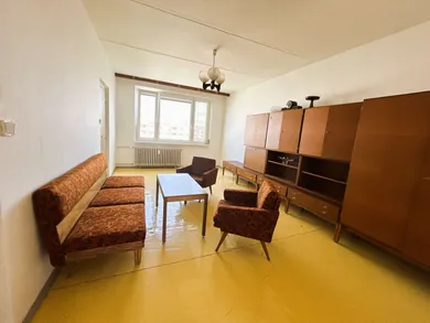 Na prenájom 2-izbový byt, 64 m², Zvolen, Pražská