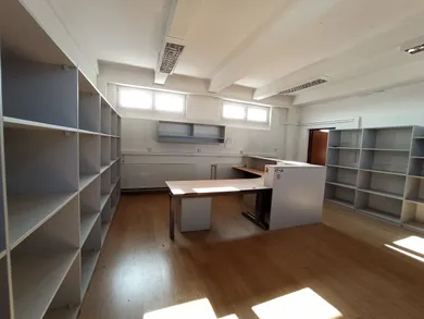 Na prenájom komerčné, 81 m², Bratislava-Rača, Púchovská