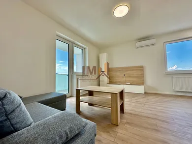 Na prenájom byt v Šurany · €700 · Novostavba