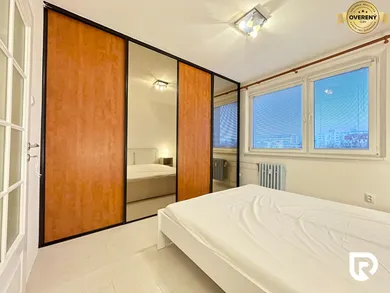 Na prenájom 2-izbový byt, 52 m², Bratislava-Dúbravka, Pekníkova