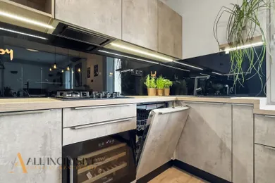 Na prenájom 2-izbový byt, 50 m², Bratislava-Nové Mesto, Vajnorská