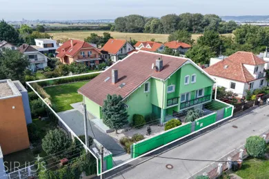 Na predaj 8-izbový dom, 300 m², Ivanka pri Dunaji, Nová