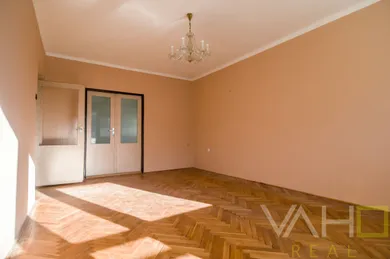 Na predaj 3-izbový byt, 85 m², Trnava, Tamaškovičova