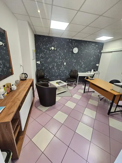 Na prenájom komerčné, 19 m², Bratislava-Staré Mesto, Obchodná
