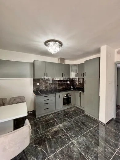 Na predaj dom, 320 m², Komoča, -